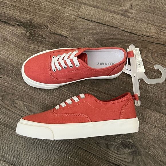 Old Navy Gender-Neutral Elastic-Lace Canvas Sneakers for Kids - Picture 2 of 2